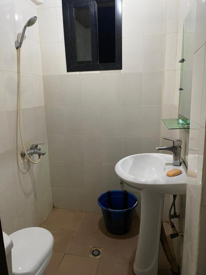 Studio Meuble A Conakry Apartment Bagian luar foto